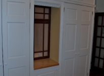 4-closets-with-window-niche